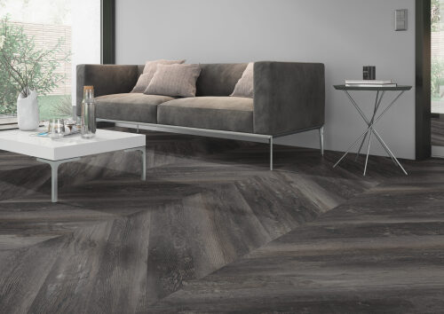 Vinilinės Klijuojamos Lentelės Čevron Raštu - Smoked Pine Black